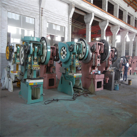 د C-Type اتوماتیک شیټ فلزي Cnc Punching Hydraulic Press Machine قیمت